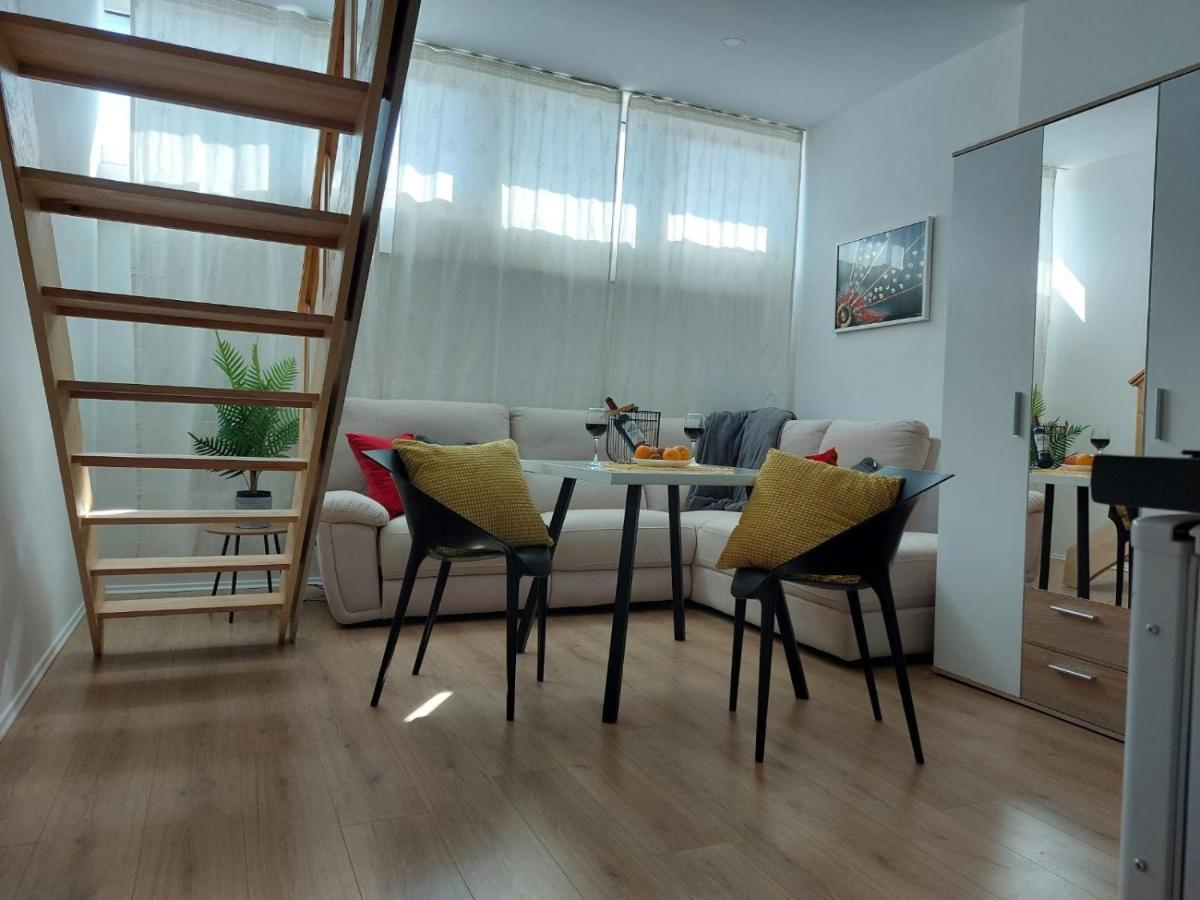 Apartmani Roza Pula Exterior photo
